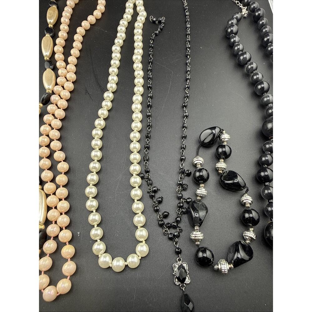 Lot Of 8 Fashion Jewelry Pieces - Picture 4 of 6